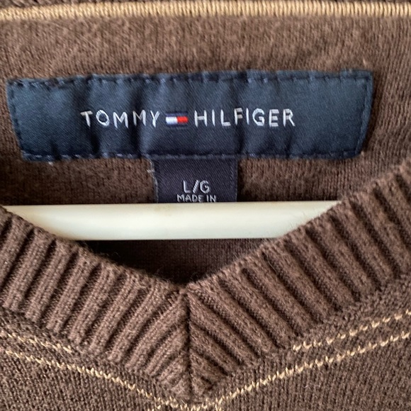 Tommy Hilfiger V Neck - Picture 5 of 5